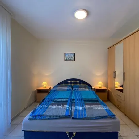 Lena Apartament