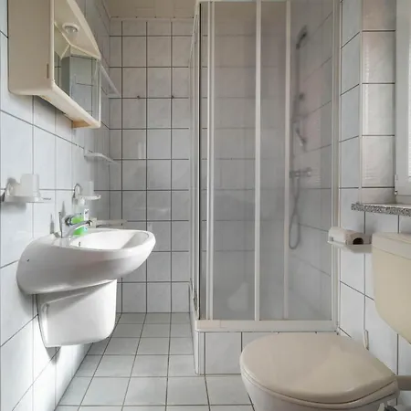 Lena Apartman
