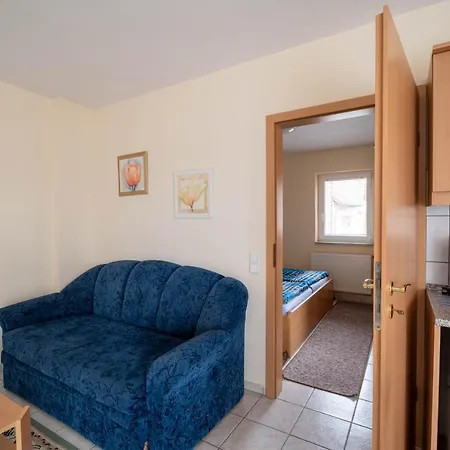 Apartman Lena *